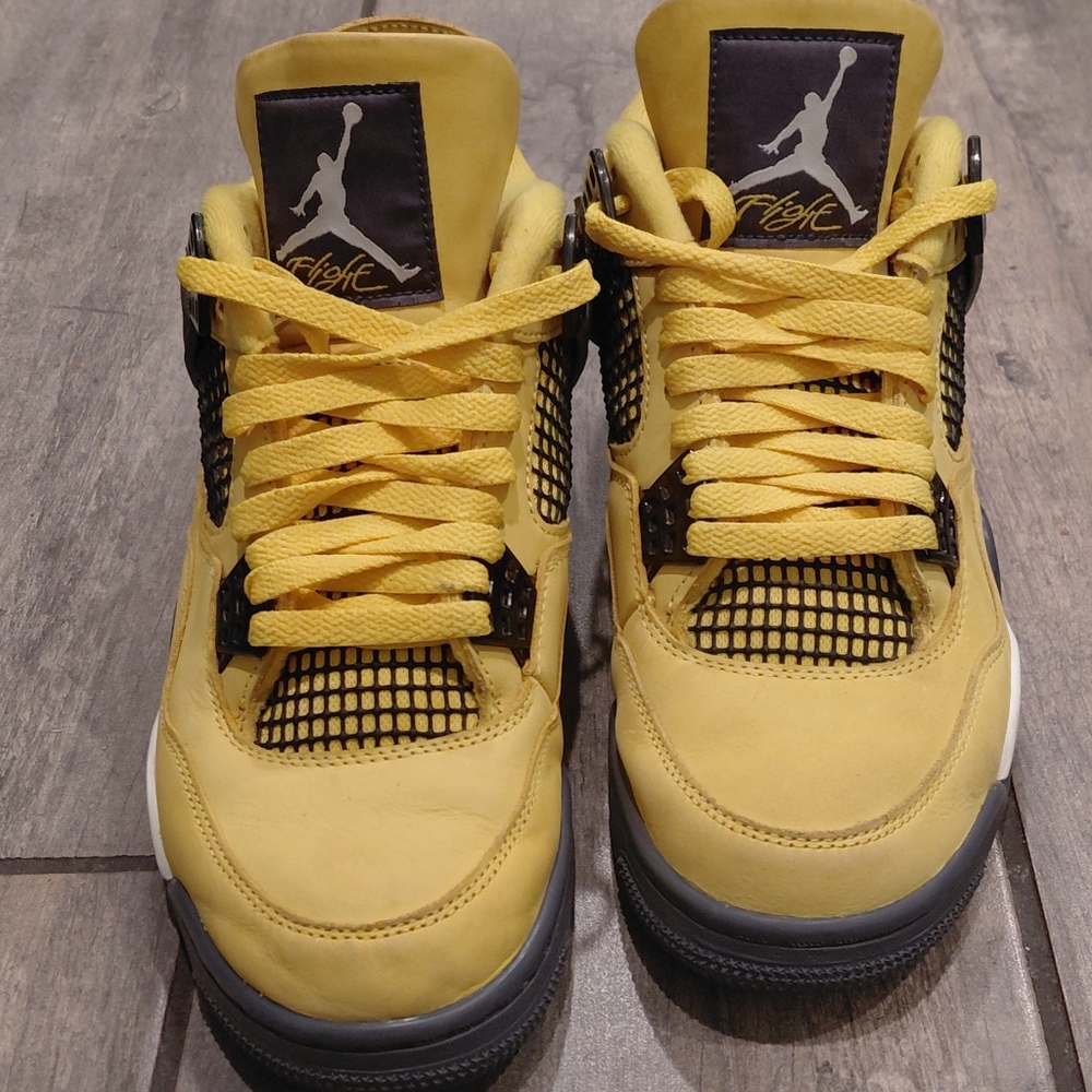 Ait Jordan 4 Retro Lightning